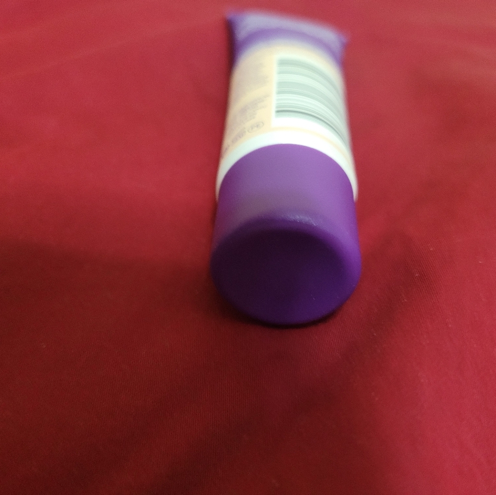 Full Coverage Foundation - Picture 3 of 3